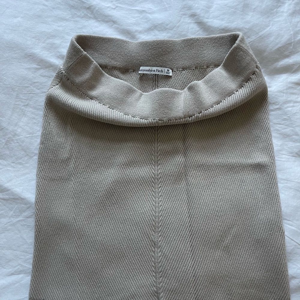 Abercrombie and Fitch Beige Knit Skirt